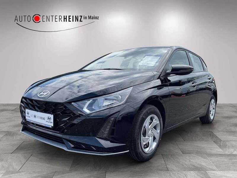 Phantom black Neu 2025 Hyundai i20 Select Limousine | 20.890 € (Fairer Preis) - Bild 1/4