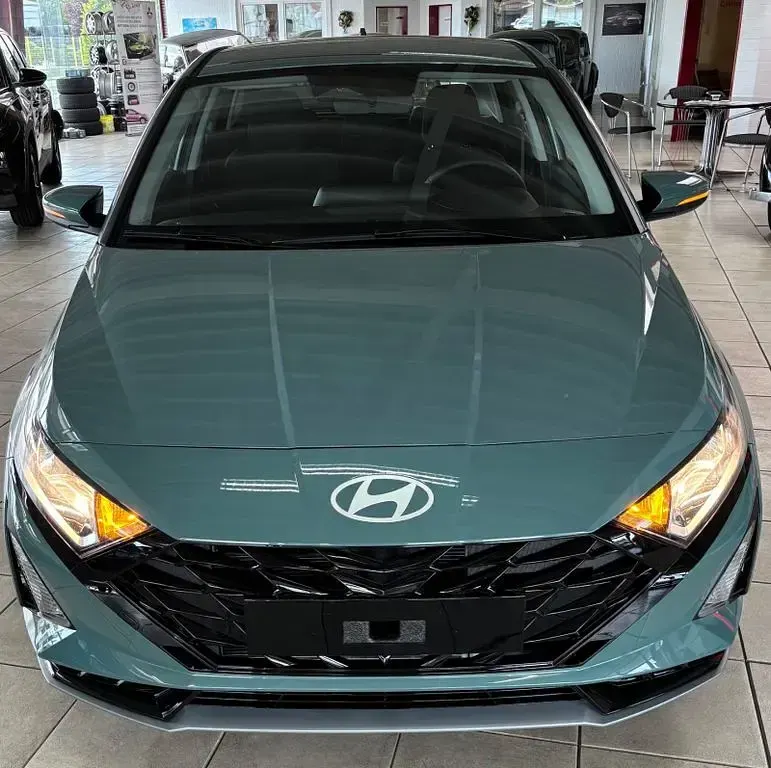 Neu Hyundai i20 Comfort 90 PS (66 kW) 2026 Grün Kleinwagen