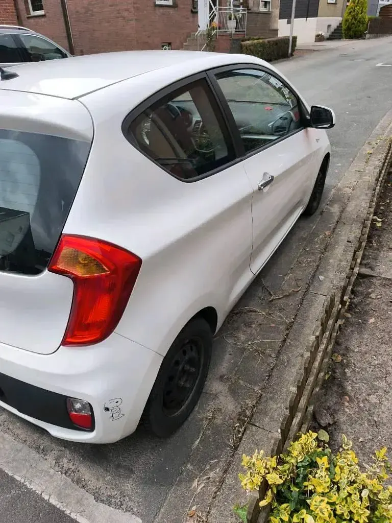Gebraucht Kia Picanto Attract 69 PS (50 kW) 2013 Weiß Kleinwagen