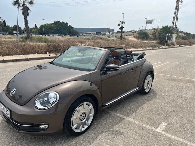 Braun Gebraucht 2014 VW Beetle Exclusive Cabrio | 18.999 € (Etwas zu teuer) - Bild 1/4