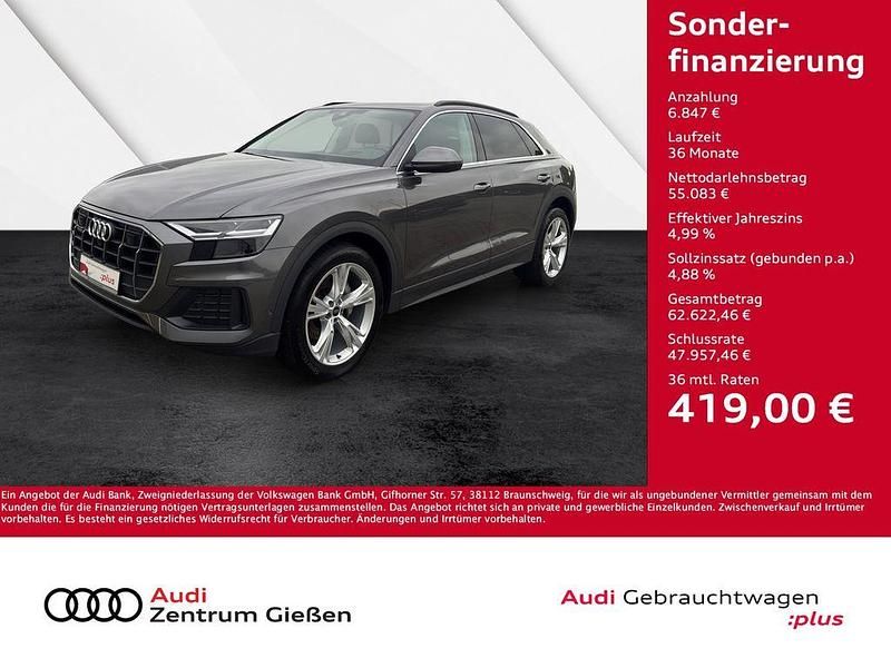 Samuraigrau metallic (metallic) Gebraucht 2023 Audi Q8 Ambiente SUV | 61.930 € (Superpreis) - Bild 1/4