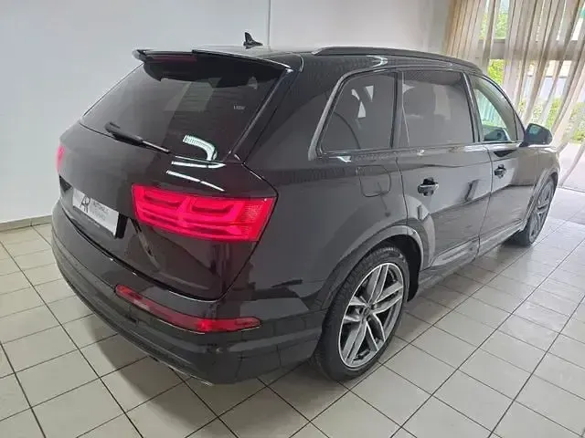 Używany Audi Q7 S-Line 272 KM (200 kW) 2016 Czarny SUV