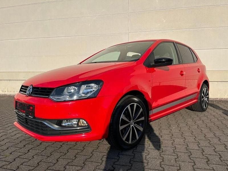 Gebraucht VW Polo Beats 60 PS (44 kW) 2016 Flashrot Kleinwagen