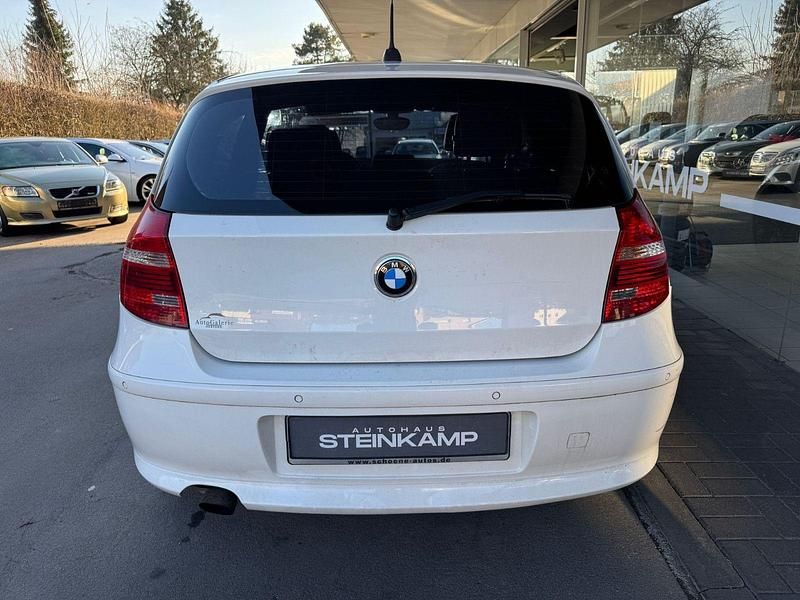 Gebraucht BMW 116 Advantage 122 PS (89 kW) 2009 Weiß Kleinwagen