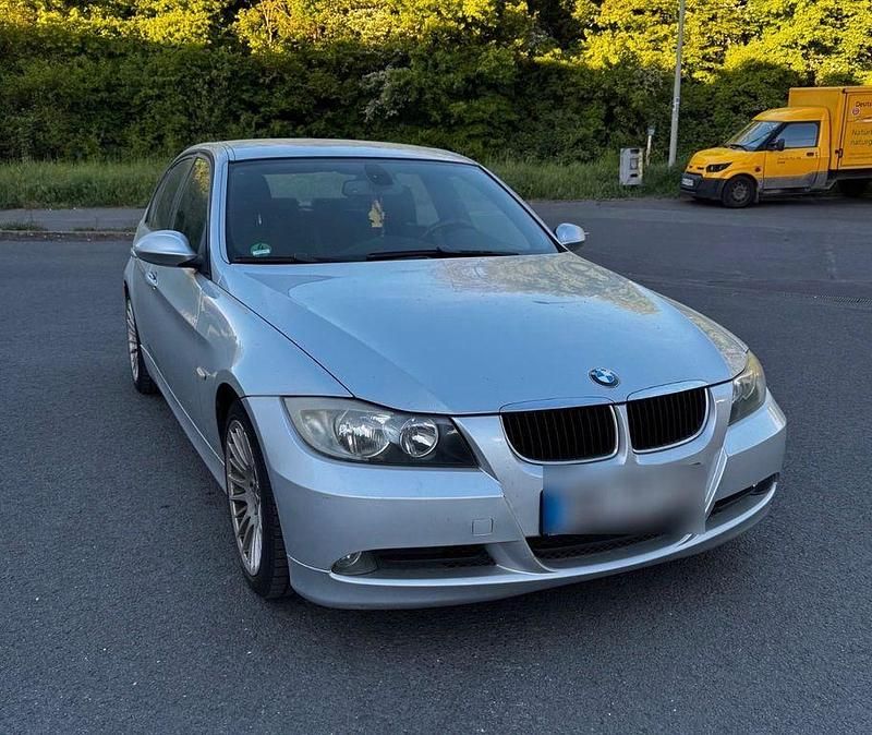 Second-hand BMW 320 163 CP (119 kW) 2006 Argintiu Berlinǎ
