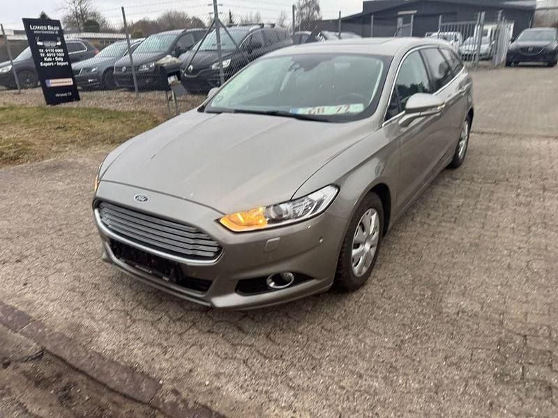 Silber Gebraucht 2018 Ford Mondeo Titanium Limousine | 7.100 € (Superpreis) - Bild 1/4