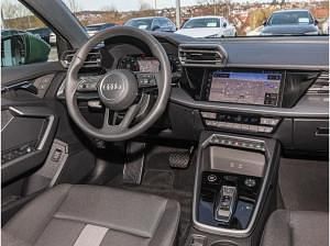 Gebraucht Audi A3 Ambiente 116 PS (85 kW) 2025 Grün (distriktgrün metallic) Limousine