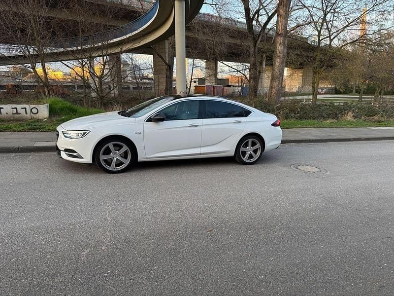 Gebraucht Opel Insignia Innovation 136 PS (100 kW) 2018 Weiß Limousine