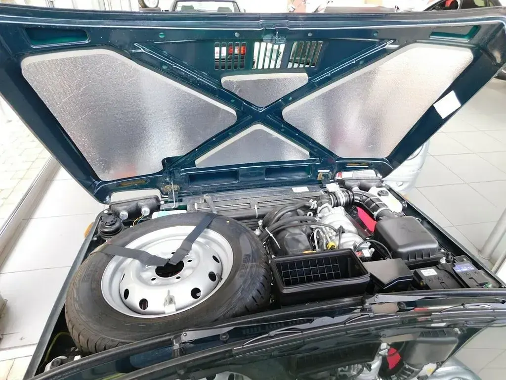 Neu Lada niva 83 PS (61 kW) 2026 Grün SUV