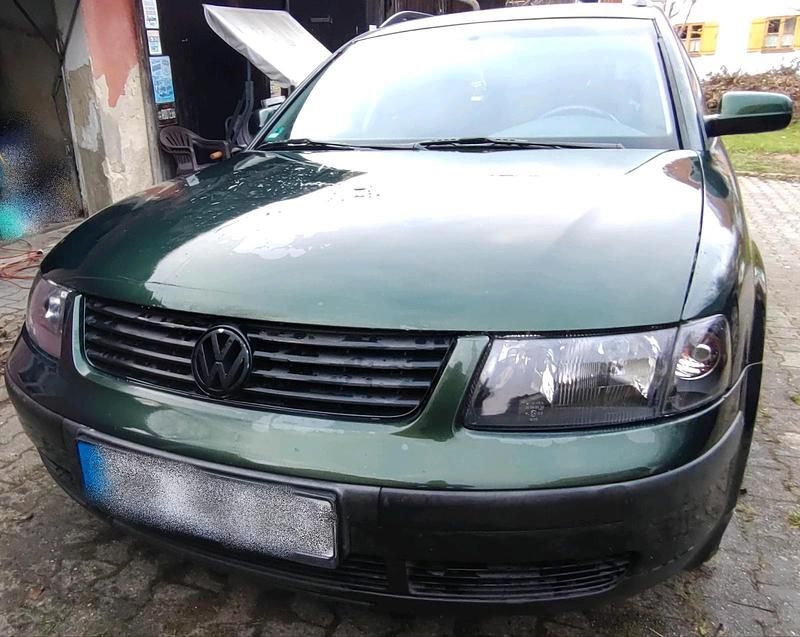 Gebraucht VW Passat 150 PS (110 kW) 1998 Grün Kombi