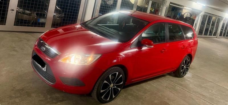 Gebraucht Ford Focus 125 PS (91 kW) 2008 Rot Kombi