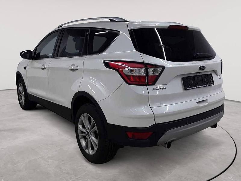 Gebraucht Ford Kuga Titanium 180 PS (132 kW) 2019 Arktisweiß metallic SUV
