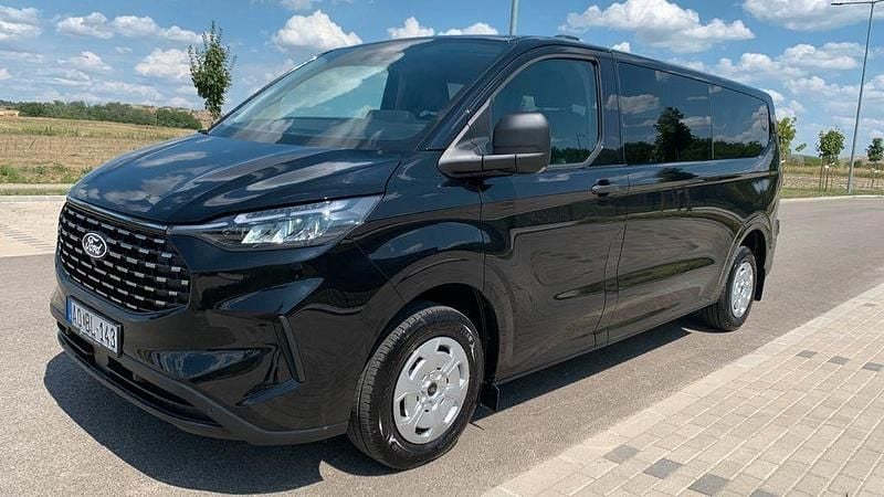 Schwarz Gebraucht 2025 Ford Transit Tourneo Trend Van / Kleinbus | 38.990 € - Bild 1/4