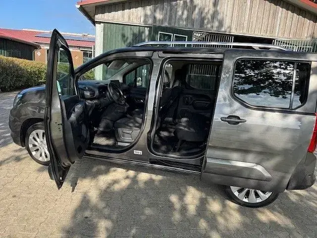 Gebraucht Opel Combo Life Ultimate 102 PS (75 kW) 2021 Grau Van / Kleinbus