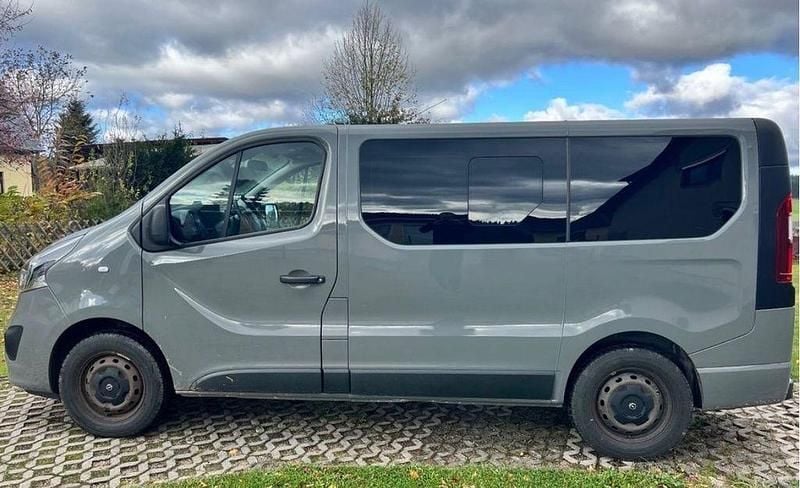 Gebraucht Opel Vivaro 125 PS (91 kW) 2016 Grau Van / Kleinbus