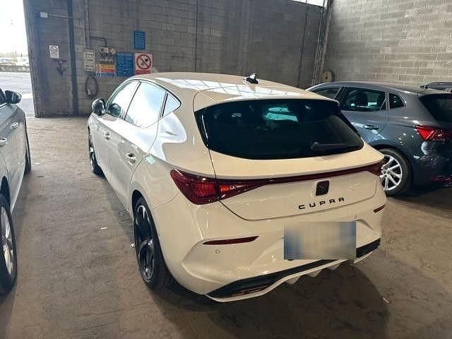 Gebraucht Cupra Leon 204 PS (150 kW) 2024 "candy" weiss Limousine