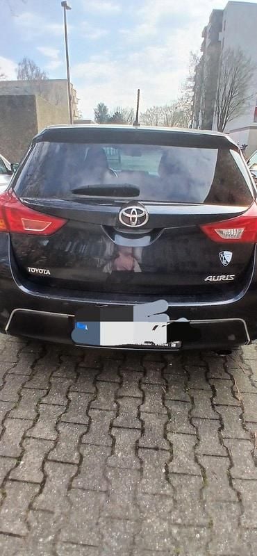Gebraucht Toyota Auris Multidrive S 132 PS (97 kW) 2015 Blau Limousine