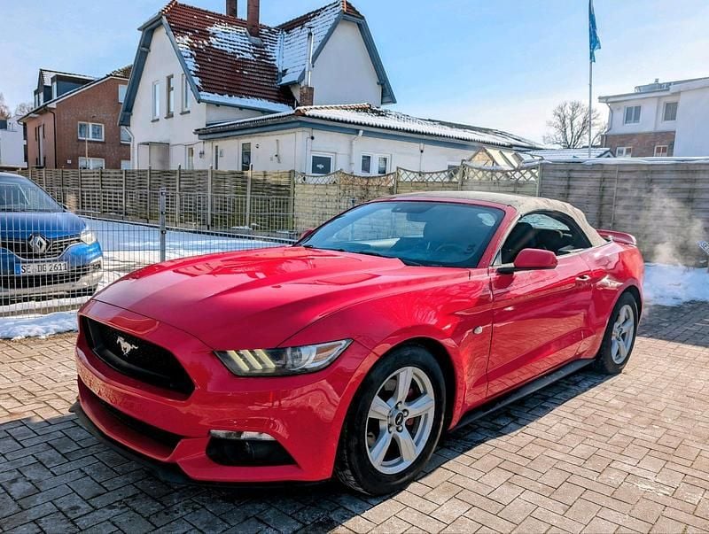 Gebraucht Ford Mustang 307 PS (225 kW) 2015 Rot Cabrio
