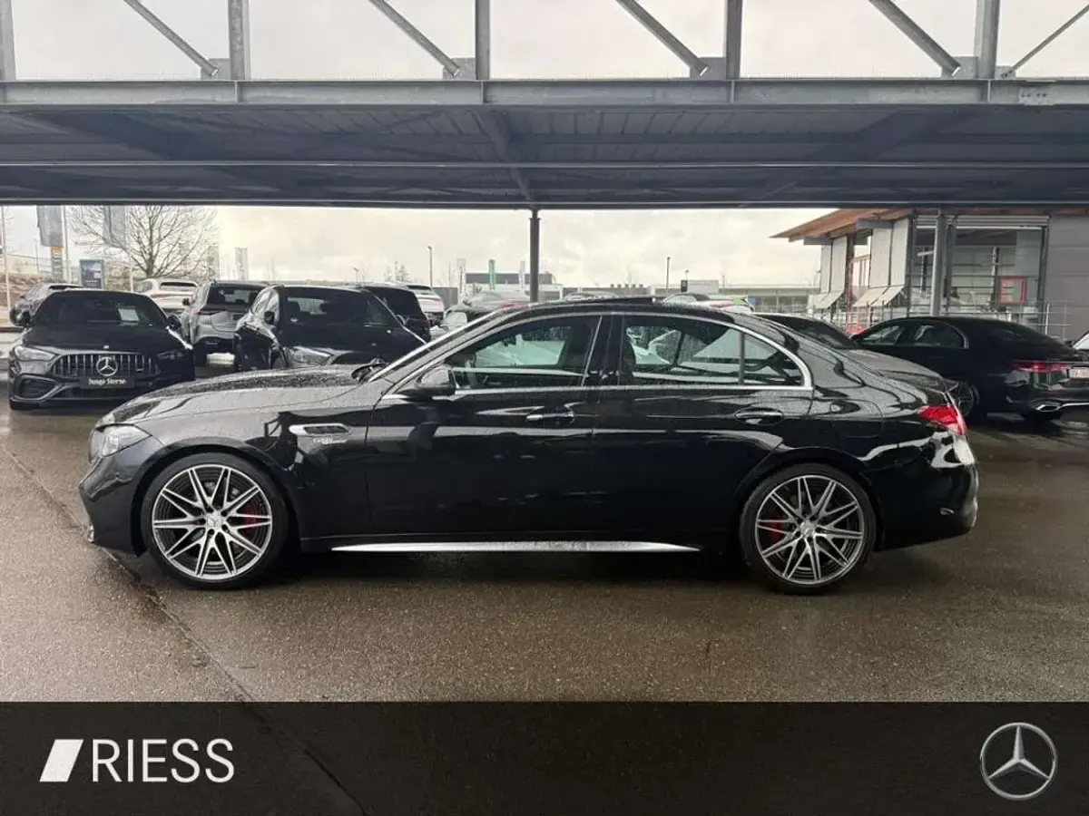 Gebraucht Mercedes C63 AMG Premium Plus 476 PS (350 kW) 2024 Metalliclack obsidianschwarz Limousine