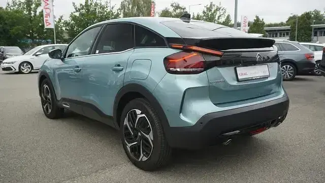 Gebraucht Citroën C4 Shine 131 PS (96 kW) 2023 Blau SUV