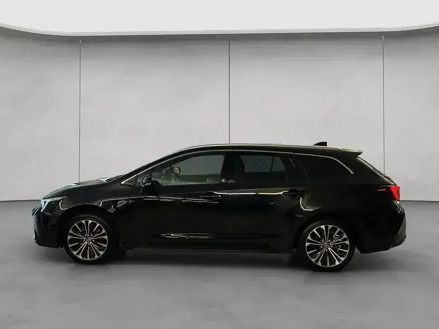 Gebraucht Toyota Corolla Team 196 PS (144 kW) 2023 Schwarz Kombi