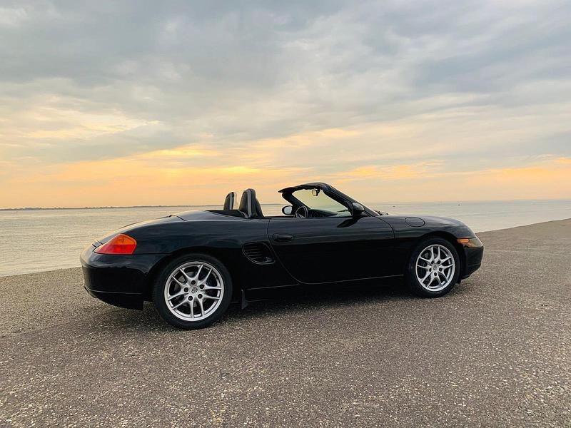 Gebraucht Porsche Boxster 228 PS (167 kW) 2001 Schwarz Cabrio