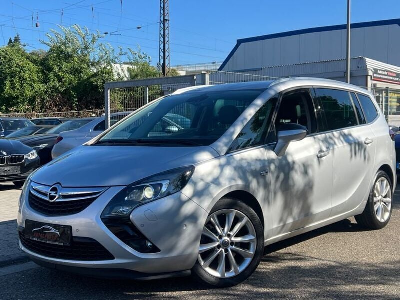 Silber Gebraucht 2013 Opel Zafira Tourer Innovation Van / Kleinbus | 6.900 € (Guter Preis) - Bild 1/4
