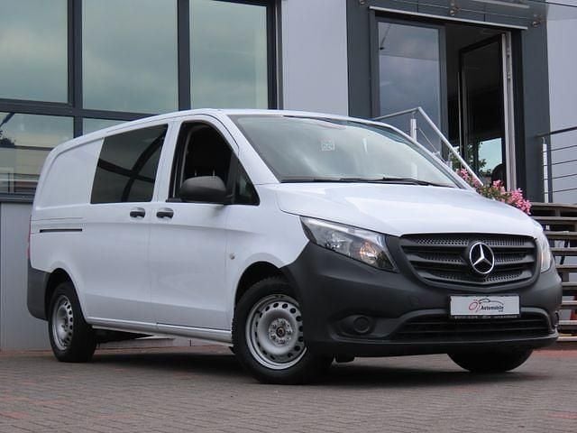 Weiß Gebraucht 2016 Mercedes Vito Van / Kleinbus | 17.900 € (Fairer Preis) - Bild 1/4