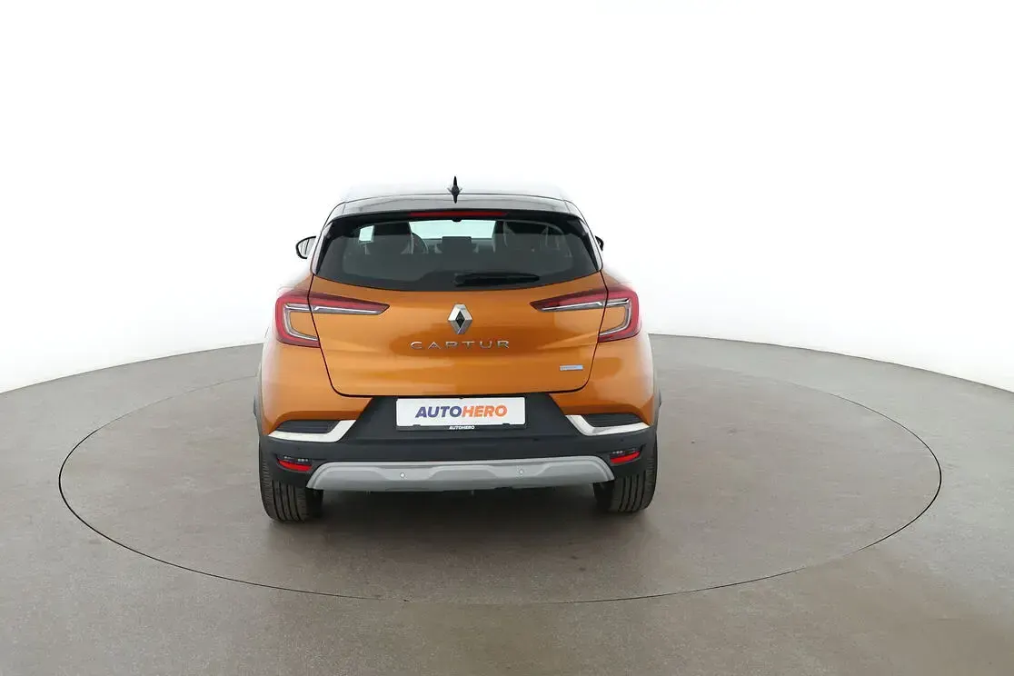 Gebraucht Renault Captur Intens 2022 Orange SUV
