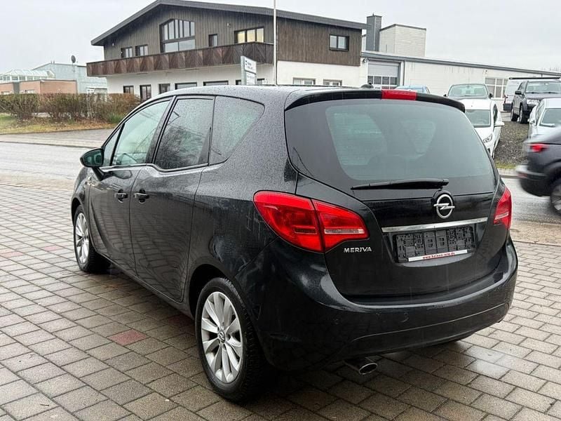Gebraucht Opel Meriva 140 PS (102 kW) 2012 Schwarz Van / Kleinbus