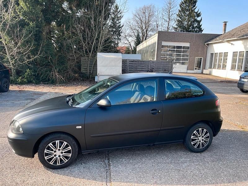 Gebraucht Seat Ibiza 75 PS (55 kW) 2003 Schwarz Kleinwagen