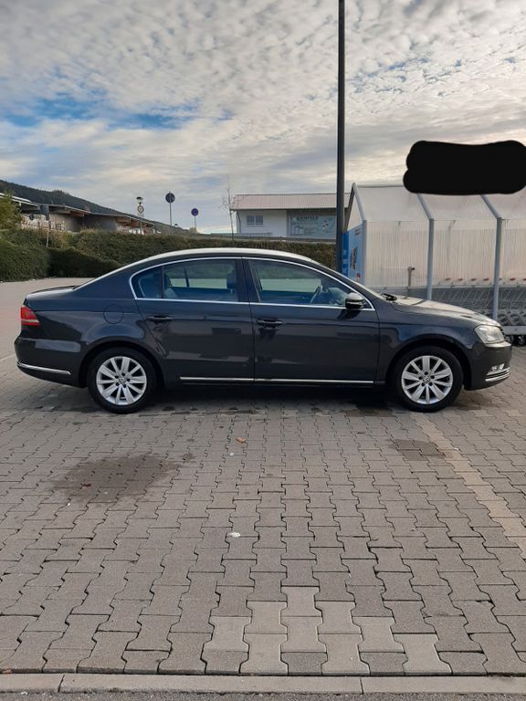Gebraucht VW Passat Comfortline 140 PS (102 kW) 2013 Grau Limousine
