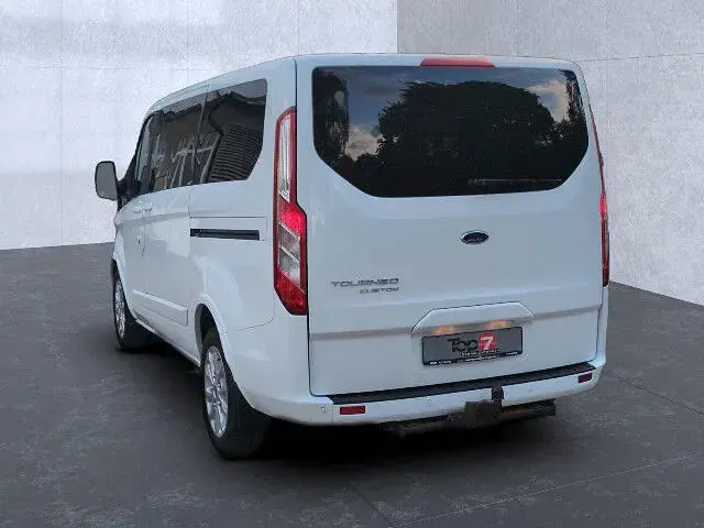 Gebraucht Ford Tourneo Titanium 150 PS (110 kW) 2022 Weiß Kombi