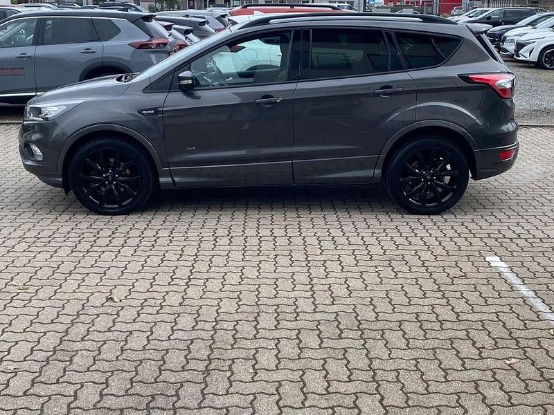 Gebraucht Ford Kuga ST-Line 242 PS (177 kW) 2018 Grau SUV