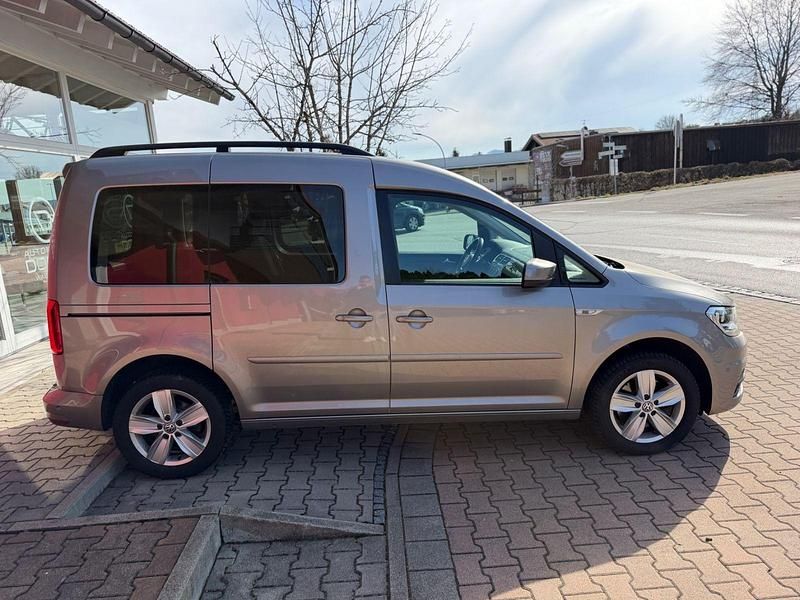 Gebraucht VW Caddy Comfortline 150 PS (110 kW) 2018 Grau Van / Kleinbus