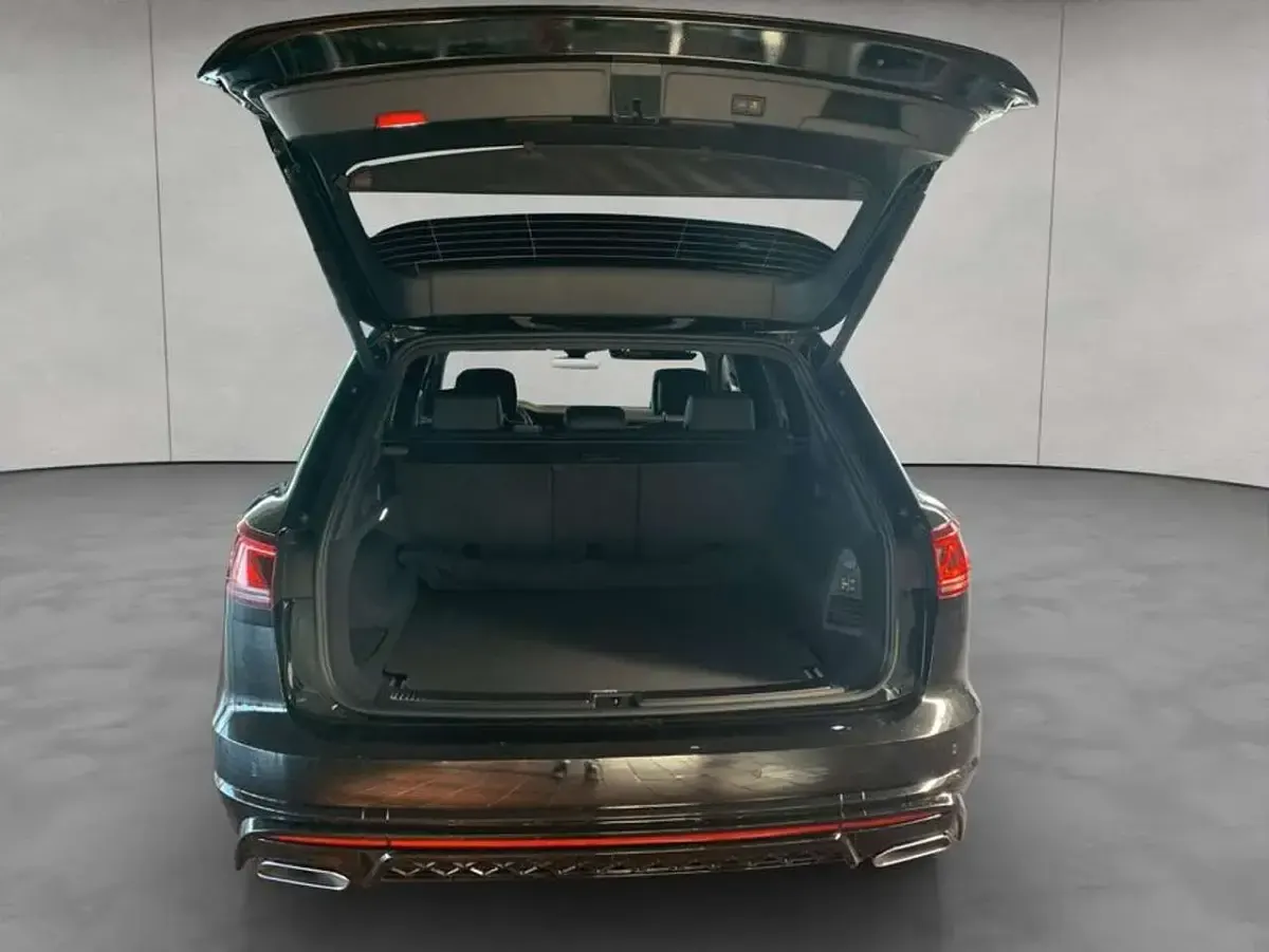 Gebraucht VW Touareg R-line 286 PS (210 kW) 2025 Schwarz SUV
