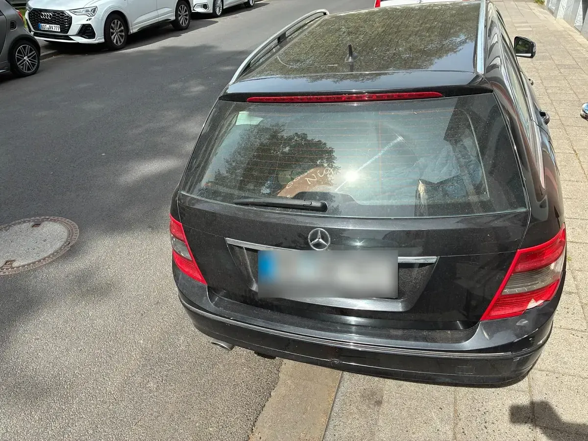 Second-hand Mercedes C220 163 CP (119 kW) 2011 Negru Break