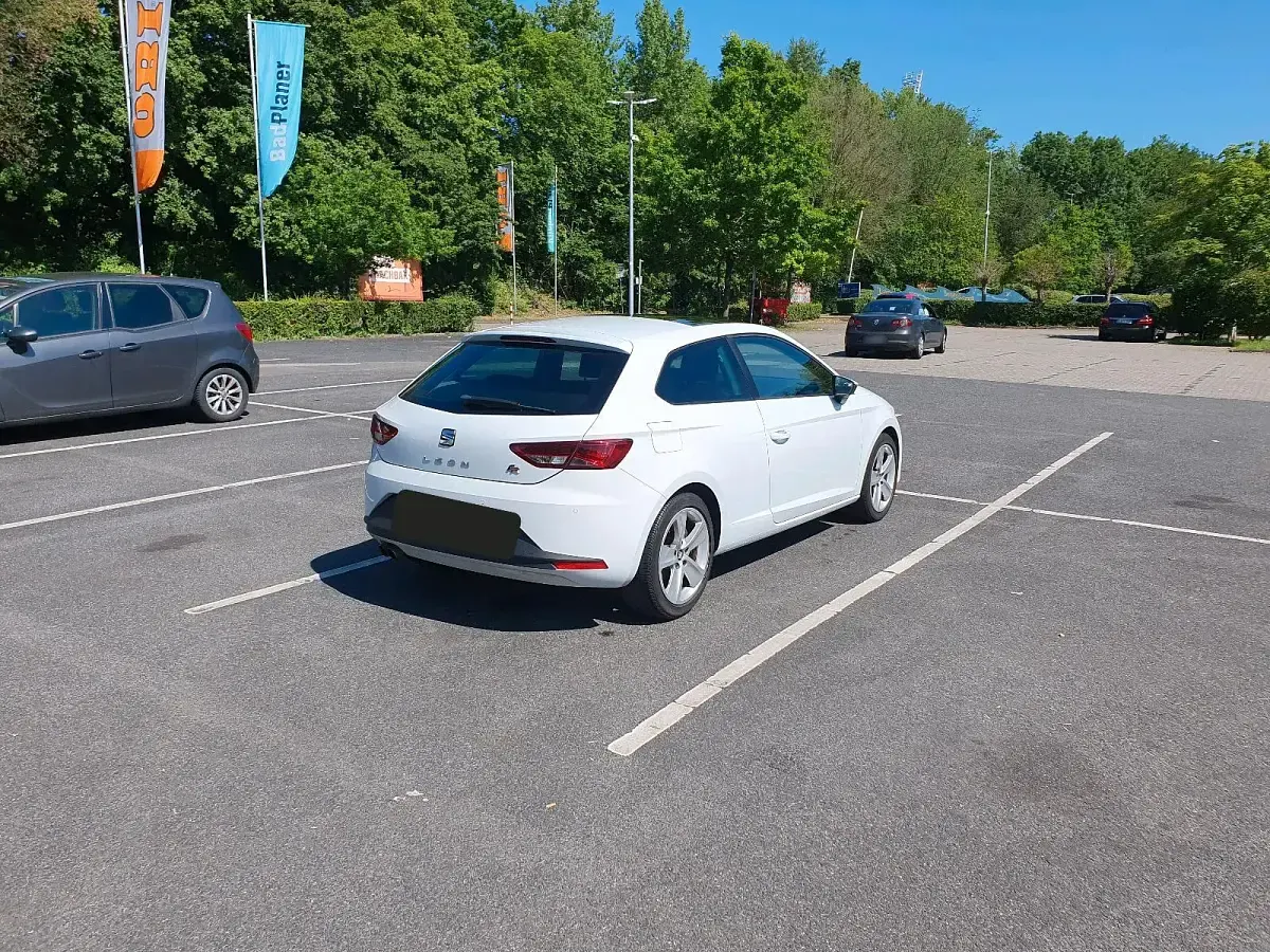 Gebraucht Seat Leon FR 120 PS (88 kW) 2013 Weiß Coupé