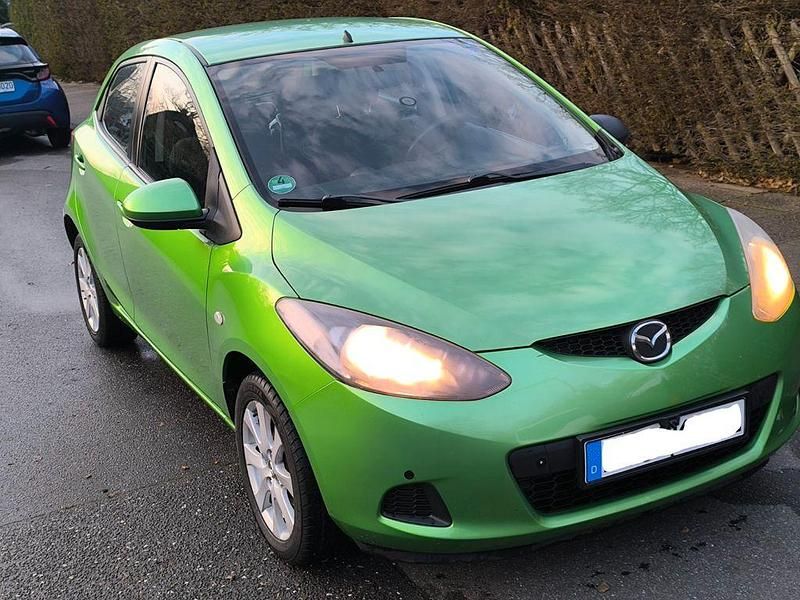 Gebraucht Mazda 2 68 PS (50 kW) 2009 Grün Limousine
