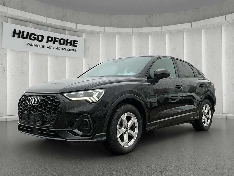 Mythosschwarz Gebraucht 2023 Audi Q3 Sportback Sport SUV | 38.750 € (Superpreis) - Bild 1/4