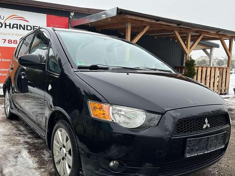 Gebraucht Mitsubishi Colt 95 PS (69 kW) 2012 Astroschwarz (m) Kleinwagen