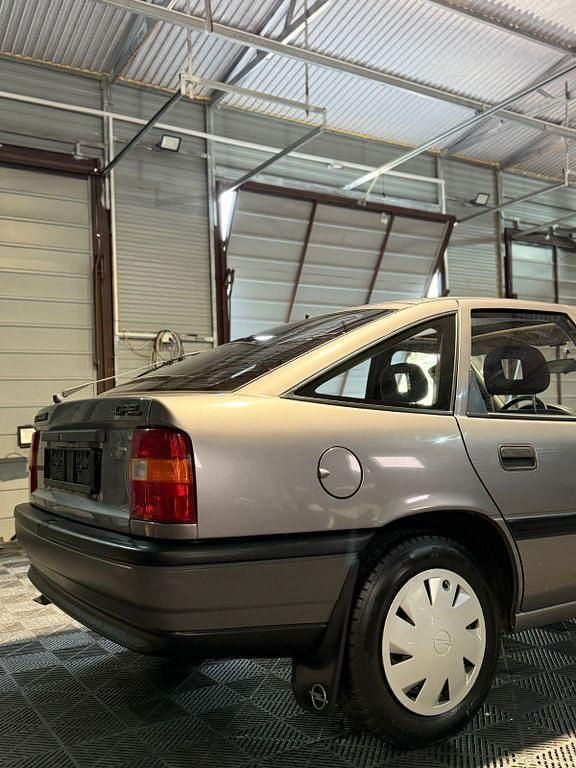 Gebraucht Opel Vectra 75 PS (55 kW) 1992 Grau Limousine