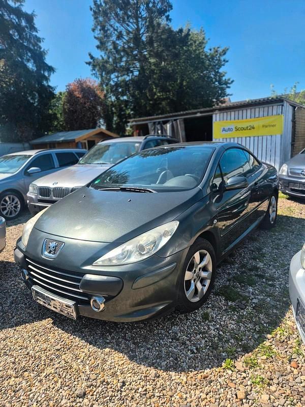 Grün Gebraucht 2006 Peugeot 307 CC Cabrio | 1.950 € (Guter Preis) - Bild 1/4