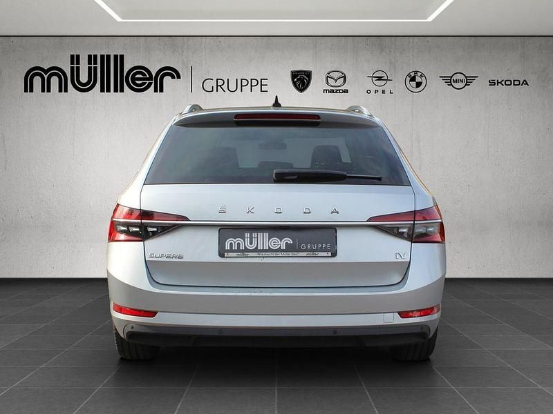 Gebraucht Skoda Superb Style 218 PS (160 kW) 2022 Brillantsilber metallic (metallic) Kombi