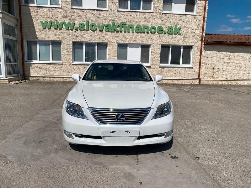 Second-hand Lexus LS460 381 CP (280 kW) 2009 Berlinǎ