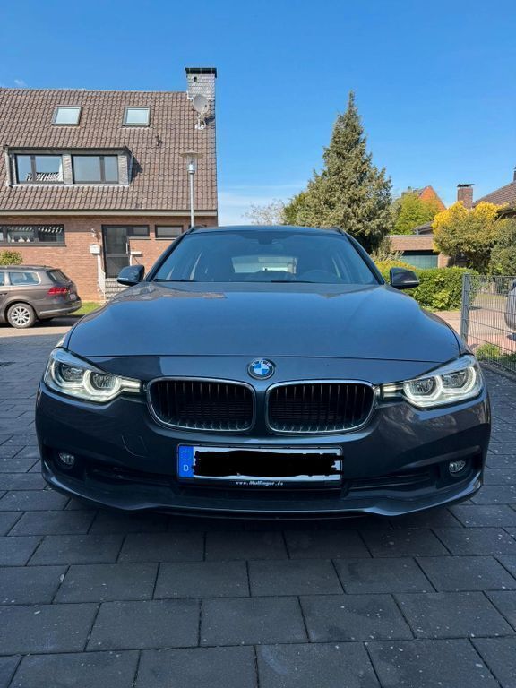 Grau Gebraucht 2019 BMW 318 Kombi | 18.500 € (Guter Preis) - Bild 1/4