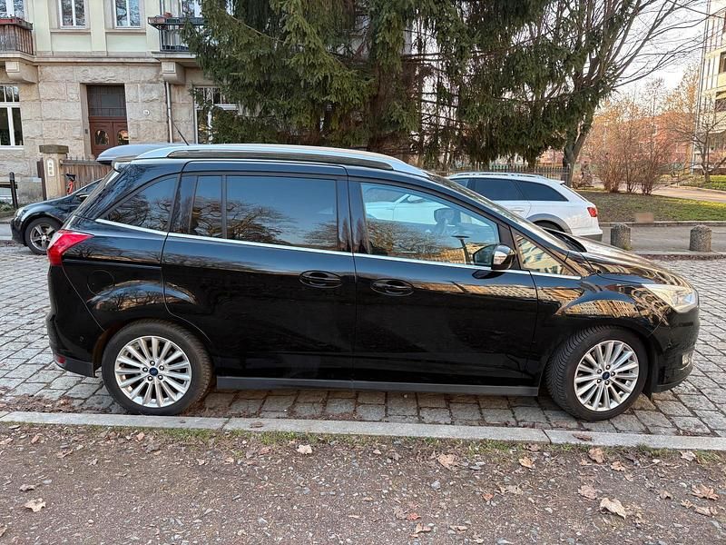 Gebraucht Ford Grand C-Max Titanium 125 PS (91 kW) 2015 Schwarz Van / Kleinbus