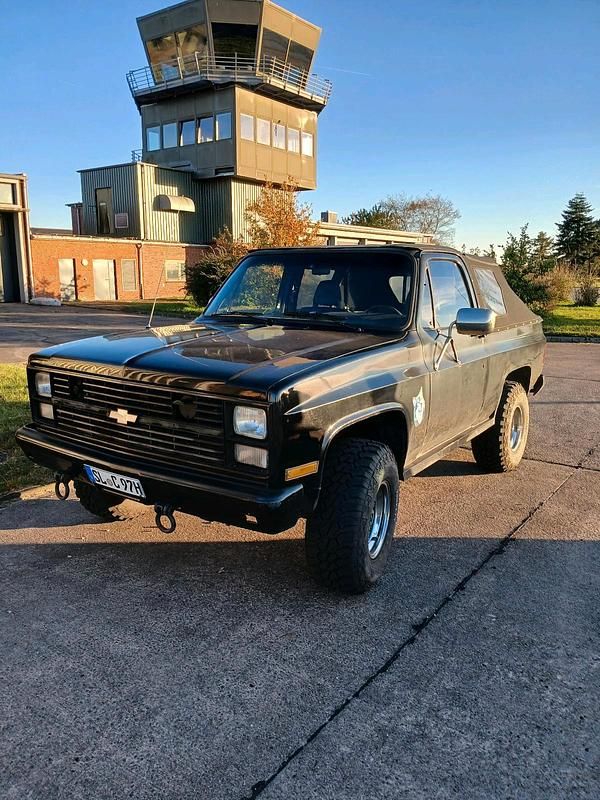 Schwarz Gebraucht 1984 Chevrolet Blazer SUV | 15.000 € - Bild 1/4