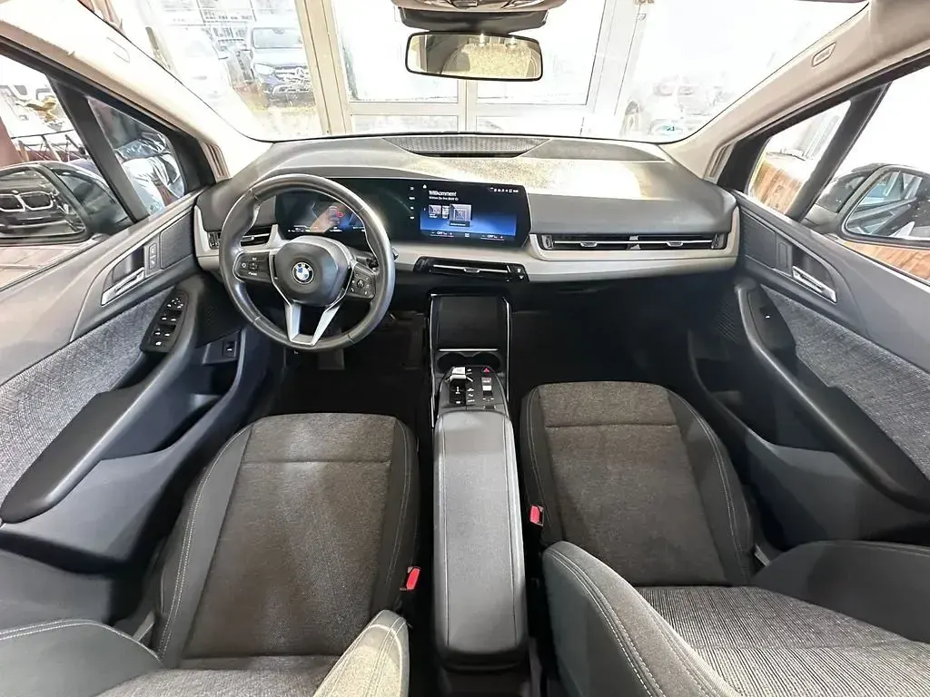 Gebraucht BMW 218 Active Tourer Performance 150 PS (110 kW) 2023 Schwarz Van / Kleinbus