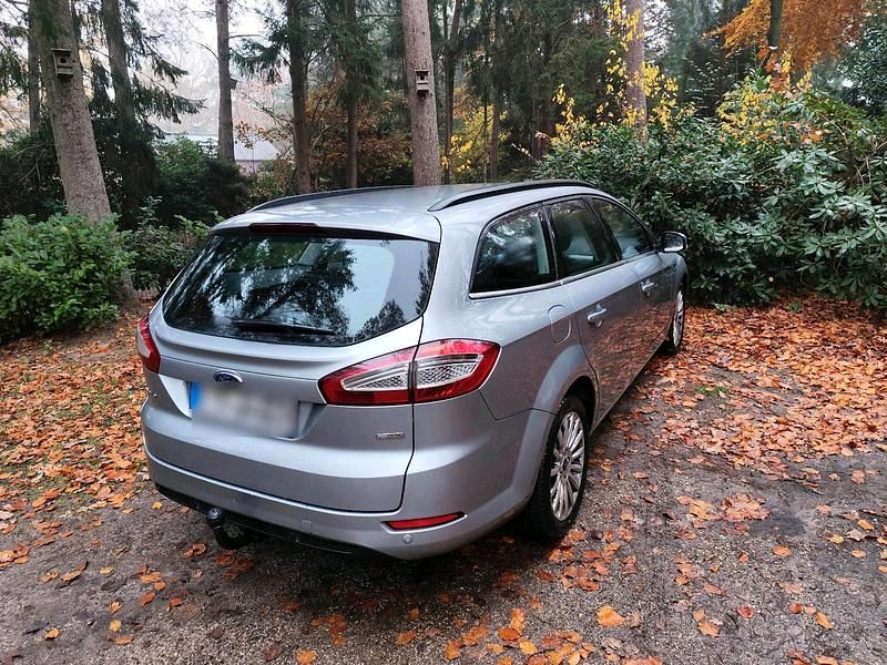 Gebraucht Ford Mondeo 160 PS (117 kW) 2012 Grau Kombi
